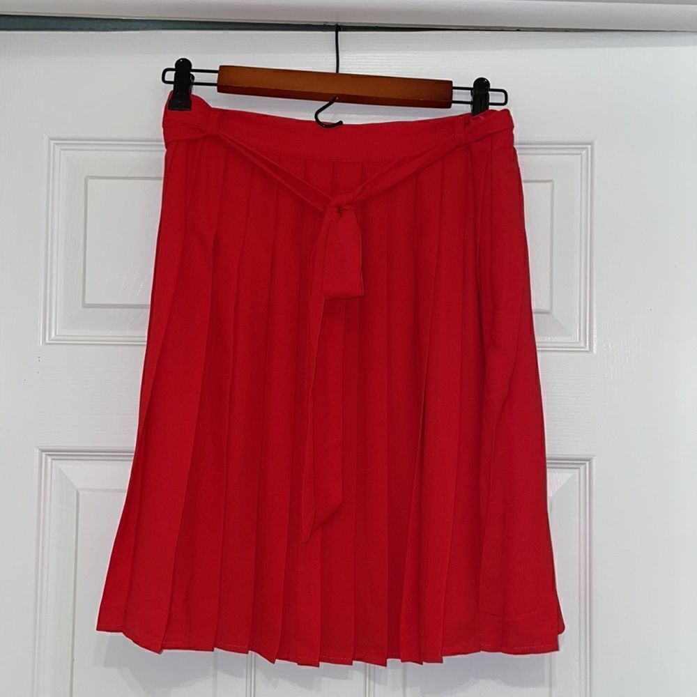 ModCloth Purely Pretty Red pleated miniskirt with bow - Picture 3 of 11